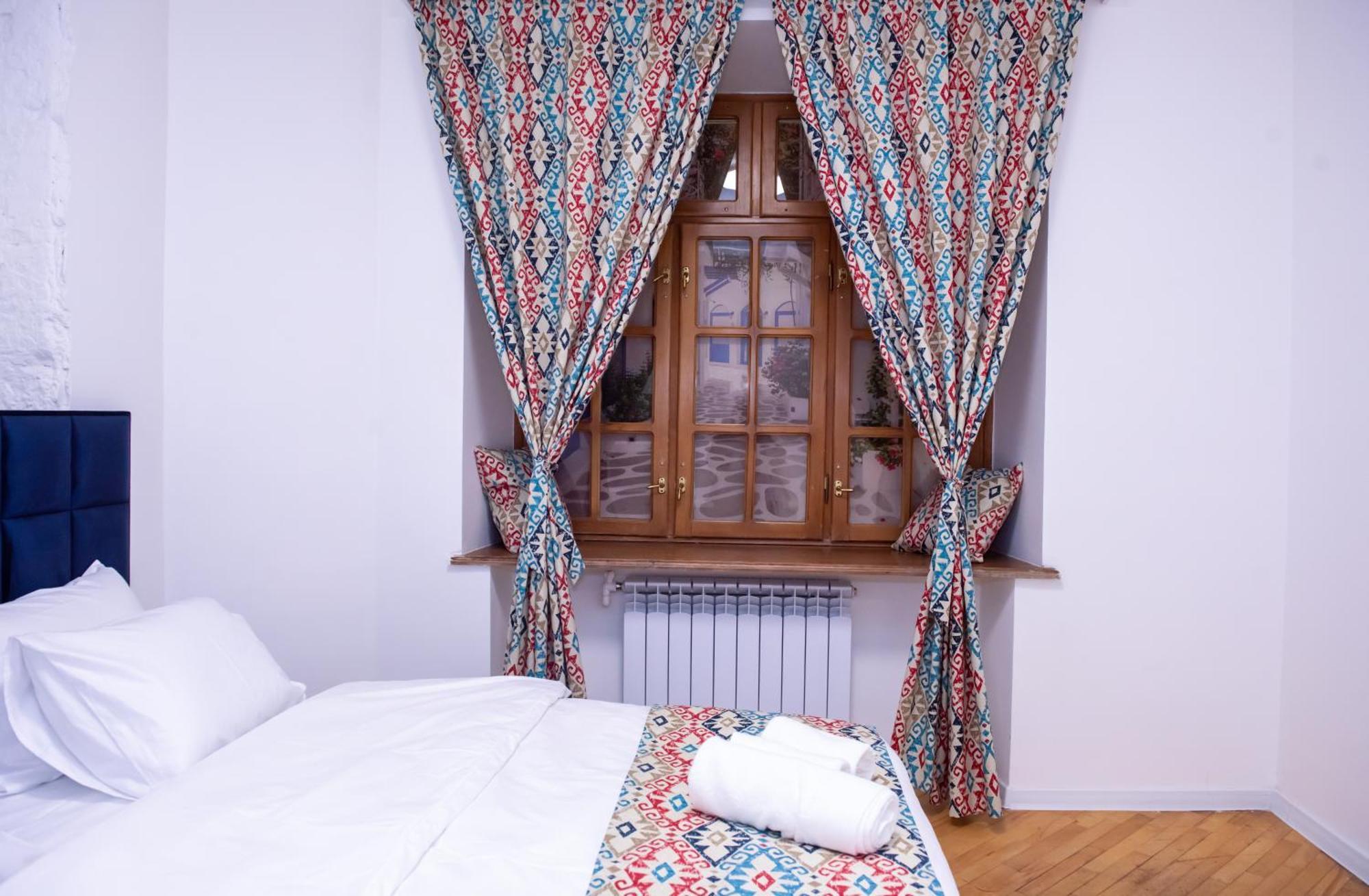 Pallada Jerevan Exteriör bild