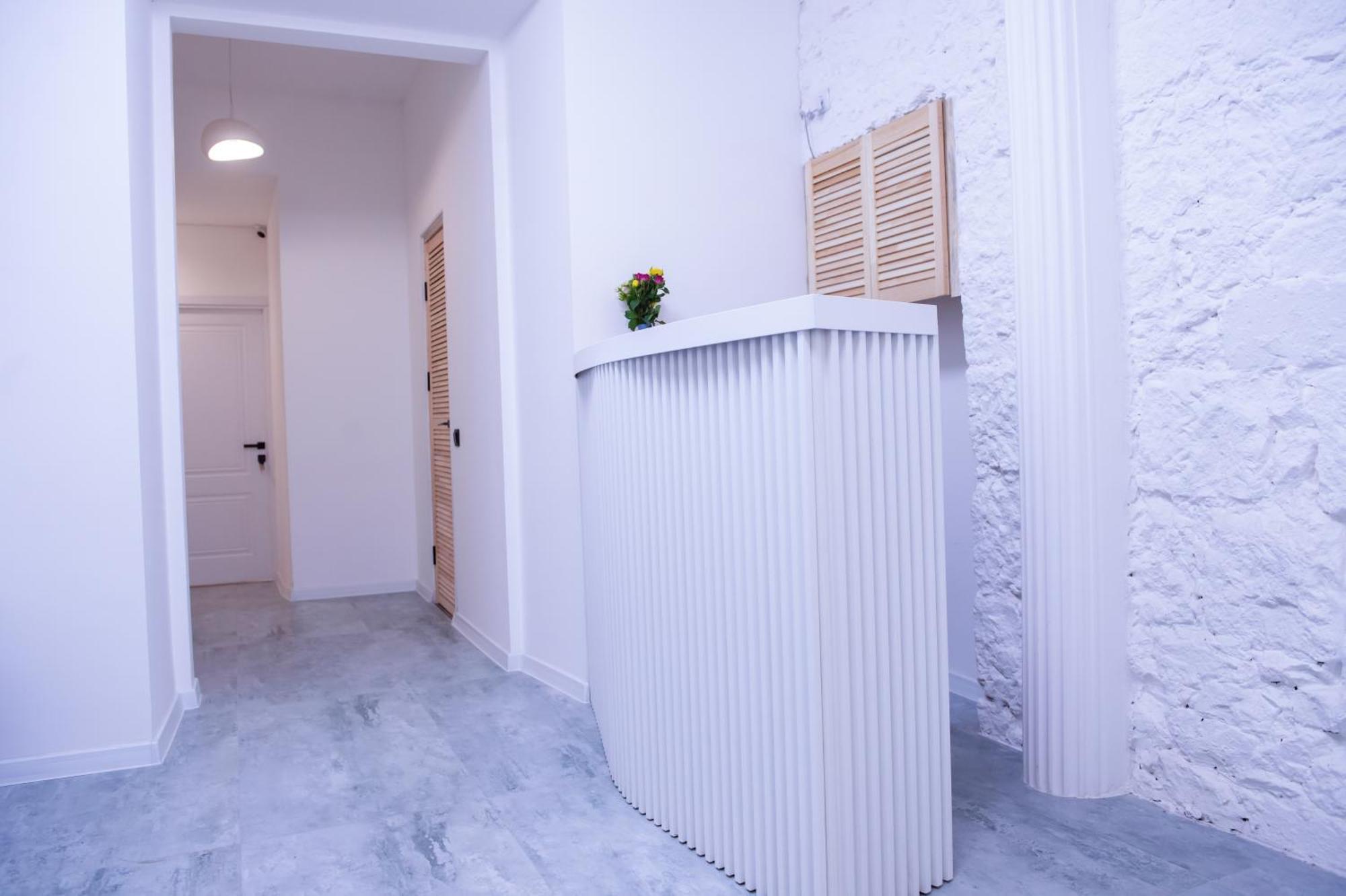 Pallada Jerevan Exteriör bild