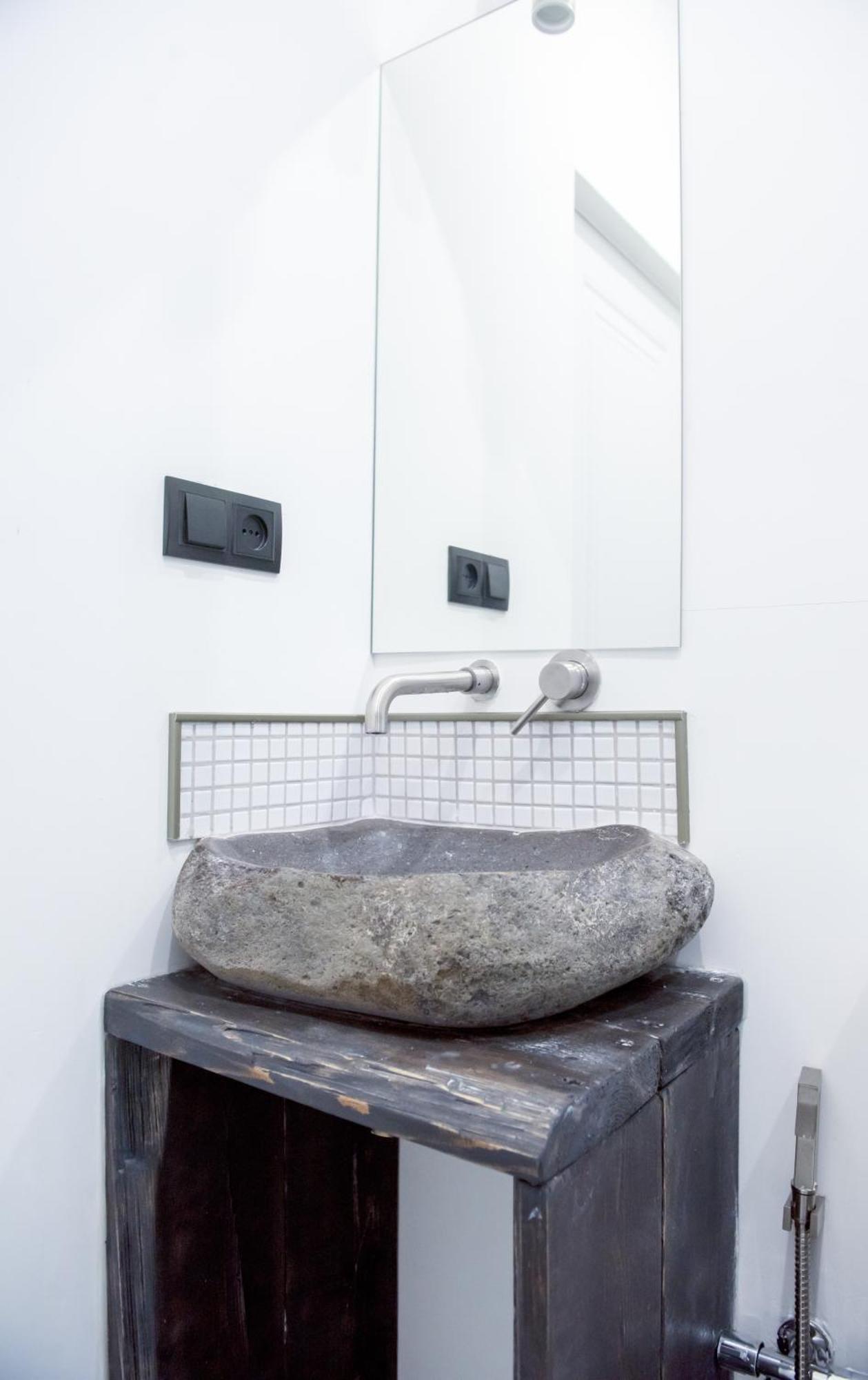 Pallada Jerevan Exteriör bild